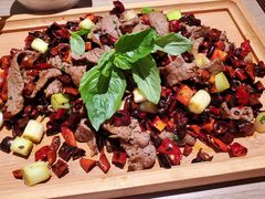 罗勒豉椒炒薄切牛肉-小大董·烤鸭(凤凰汇店)