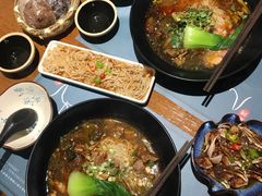 -八月美食小馆(银泰城总店)