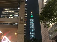 -诚品(信义店)