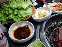 -草家酱蟹炭火烤肉店(珲春南路一店)