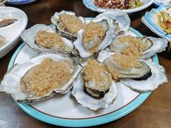 生蚝-1910老鲁味海鲜·戳子肉·青岛菜(金沙滩店)