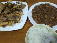 -三居鲁味坊黄焖鸡(山大路店)