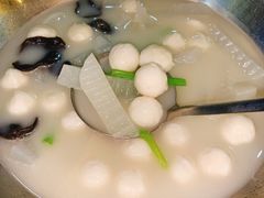 胜瓜木耳煮手打肉丸-新宝城海鲜坊(大浪店)
