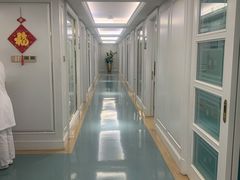 走廊环境非常干净-杭州明视康眼科医院