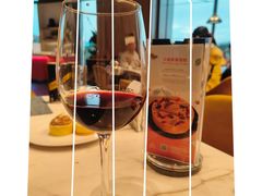 -深圳国际会展中心希尔顿酒店(前海华发冰雪世界店)