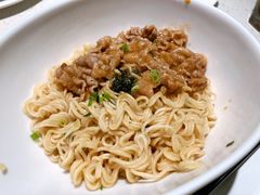 沙爹牛肉捞出前一丁-香港新发烧腊茶餐厅(书城店)