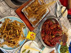 -顶峰夜宴·龙虾烧烤大排档(九江学院店)