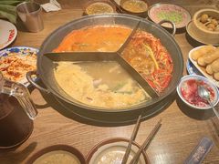 -巴卤社老火锅(财富店)