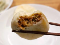 李与白酱肉包-李与白包子铺(桐梓林店)