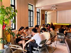 -Fridi Patisserie Cafe