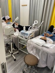 -苗方清颜祛痘·皮肤管理