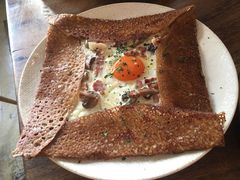 鸡蛋蘑菇熏肉荞麦可丽饼-RAC BAR(安福路店)