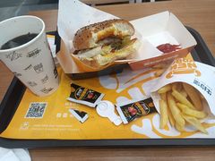 -牛约堡·手作牛肉汉堡(长宁店)
