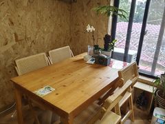 -Rabbit Cafe私房西餐甜点咖啡(栖霞路店)