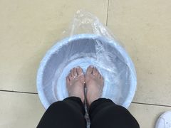 -郏芬芬扦脚服务部(新闸路店)