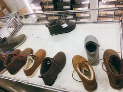 -UGG(燕莎奥特莱斯购物中心店)