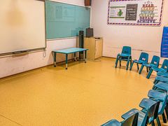 -瑞思少儿中心·少儿英语素养启蒙(勒泰直营校区)