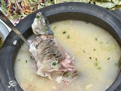 -土砂锅生态山庄·非遗砂锅雅鱼