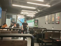 大堂-老吕涮羊肉•东北原味烧烤•大油边•烤鱼(五角场店)