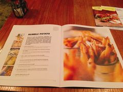 -ROAST coffee & eatery