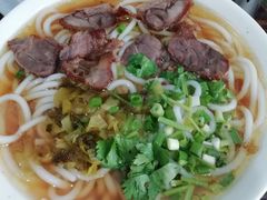 -花溪黄牛肉粉·金牌卤肉饭