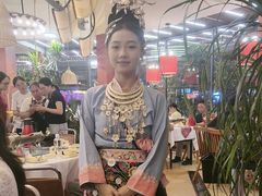-刘姐啤酒鱼民族演艺餐厅(西街总店)