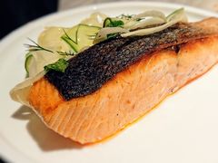 周末早午餐香煎新西兰三文鱼-壳里西餐厅Coquille Seafood Bistro(蒙自路店)