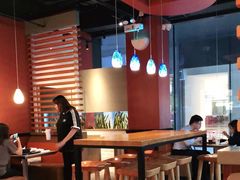 大堂-The Habit Burger Grill 哈比特汉堡(复兴soho店)