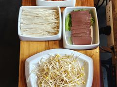 -小小河边鱼(天润城店)