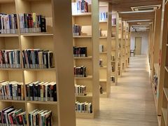 -漕河泾街道图书馆(漕河泾社区文化活动中心店)