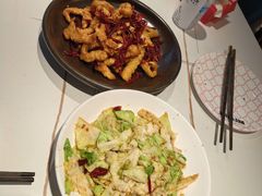 -阿瓦山寨·湘菜现炒·剁椒鱼头王(咸阳总店)