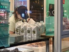 -上海哈尔滨食品厂(汇联商厦店)