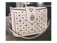-COACH蔻驰(银泰店)