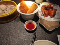 -蝴蝶里·粤菜·点心(滨江龙湖店)