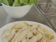 -胡须佬鸡煲四季火锅店(石厦西村直营店)