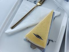 -UNI UNI(环亚凯瑟琳店)