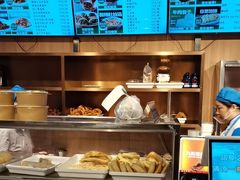 -护国寺小吃店(红莲南路店)