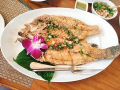 -Chom Cafe and Restaurant