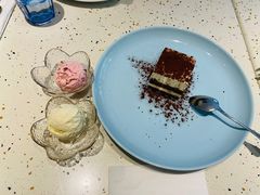 -必胜客(WOW中心城店)