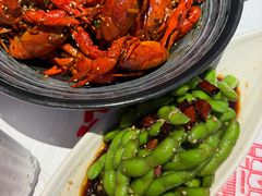 -肥肥虾庄·金牌油焖大虾(汉街SKP店)