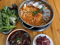 -苗侗地道红酸.酸汤鱼·酸汤牛肉