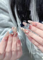 -天生爱美甲
