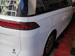 -鑫鹏浩汽车服务有限公司(荔海春城店)