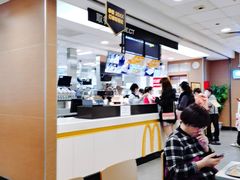 -麦当劳(轻轨曹杨路店)