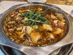 特色冷锅鱼-乡土特色.冷锅鱼.牦牛肉汤锅