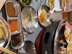 -围炉肉舍丹东海鲜烤肉·烤活鳗(步行街店)