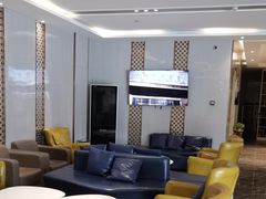 -潮漫酒店(北京通州环球度假区临河里地铁站店)