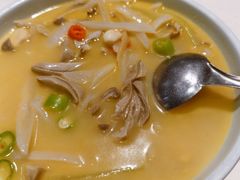 酸萝卜煮脆肚-宋庄魁元艺术餐厅