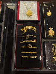 -潮宏基珠宝旗舰店(苏宁广场店)