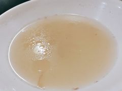 猪骨汤-金卯白肉罩火烧